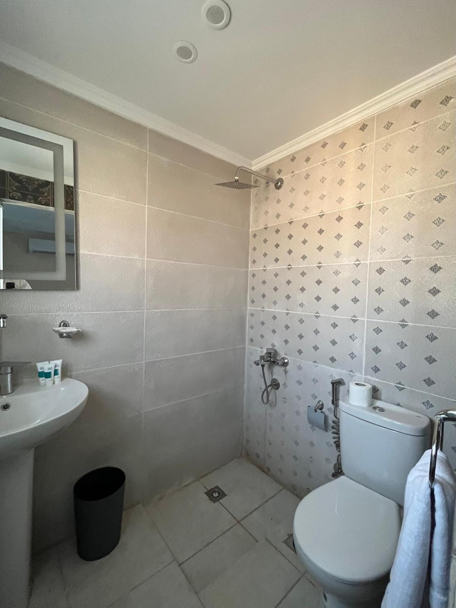 Kafret el-Gabal Pyramids Pride Inn מראה חיצוני תמונה